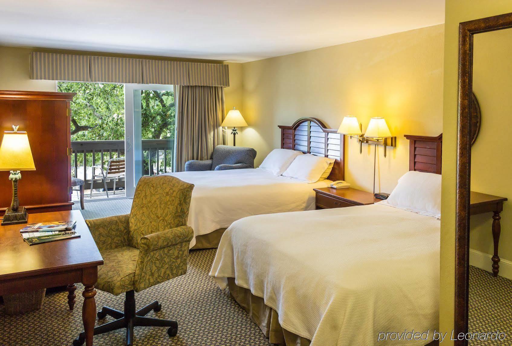 Shem Creek Inn Mount Pleasant Extérieur photo